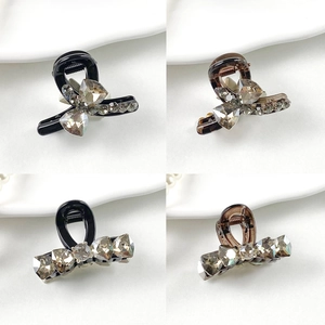 Elegant Rhinestone Hair Claw Clip For Women High End Geometric Butterfly Small Hair Clip PC Material Fashion Hair Accessories