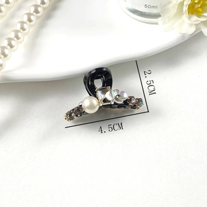French style mini hair claw clip with pearls and rhinestones measuring 4.5cm by 2.5cm