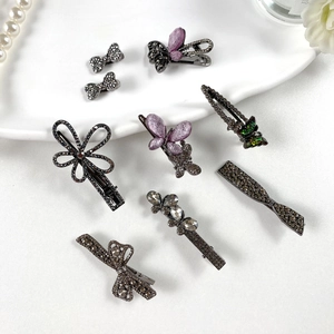 Fermaglio per Capelli Retro Gothic in Lega con Farfalla in Strass per Donna Fiocco in Metallo Scuro Fiore Accessori per Capelli