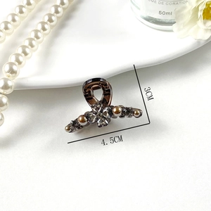 Elegant rhinestone hair claw clip with crystal beads for women, 4.5cm compact size