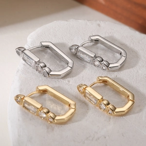 Eleganti orecchini a cerchio geometrici placcati oro 18K e argento con zirconi lucidi
