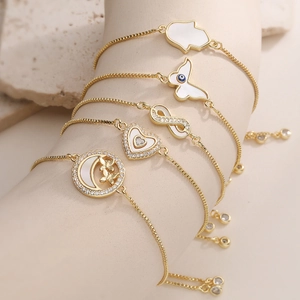 Bracelet Papillon Cœur en Zirconia Plaqué Or 18K Délicat pour Femmes Bracelet Coulissant Réglable en Cuivre Bijoux