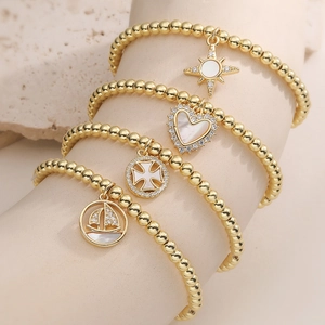 Bracelet Perlé en Cuivre Plaqué Or Personnalité Minimaliste Pendentif Cœur Étoile Bateau Croix Strass Bijoux de Mode pour Femmes