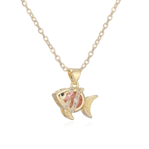 Minimalistische 18K vergoldete Fischhalskette mit pinkfarbenem Herz-Zirkon-Anhänger