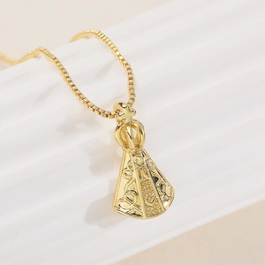 Exquisite 18K gold plated Virgin Mary crown necklace with a classic box chain design