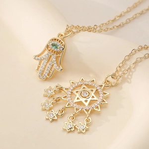 Collier Pendentif Main de Fatma Capteur de Rêves en Cuivre Plaqué Or 18K Zirconia pour Femmes Bijoux de Mode Chaîne de Clavicule