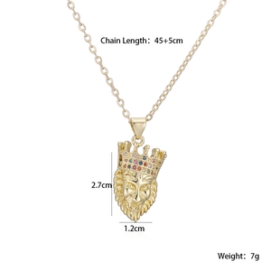Specifiche dettagliate del ciondolo a testa di leone placcato oro 18K con cristalli colorati