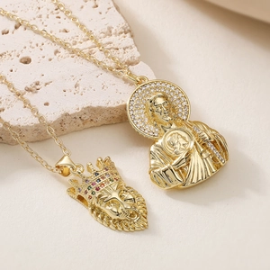 Collana con Pendente Testa di Leone San Giuda in Rame Placcato Oro 18K Gioielli Religiosi Minimalisti con Strass Donna Uomo