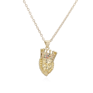 Collana placcata oro 18 carati con pendente a testa di leone e corona di pietre colorate