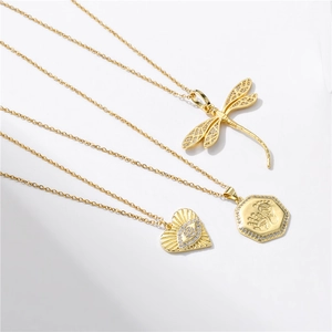 Collares con colgantes de libélula y ojo de corazón dorados con circonitas