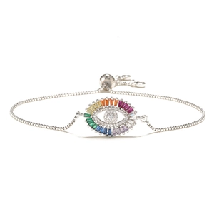 Détail du bracelet œil protecteur ajustable avec zircons arc-en-ciel et chaîne argent
