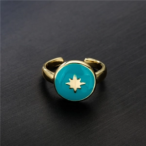 18K gold-plated adjustable ring with turquoise enamel disc and sparkling star motif