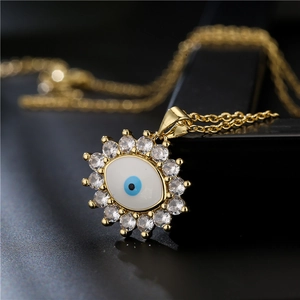 Collana con ciondolo occhio del diavolo placcata oro 18 carati e zirconi cubici