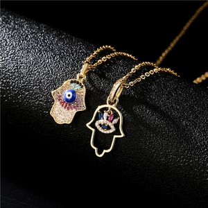Collier Pendentif Main de Fatma Mauvais Œil en Cuivre Plaqué Or pour Femme Avec Zirconia Incrusté Bijoux Style Ethnique