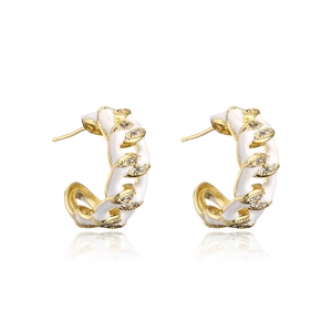 Modern gold-plated C-shaped hoop earrings with white enamel chain texture and zircon