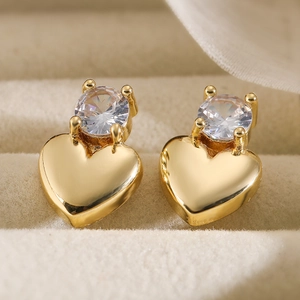 Elegant Gold Plated Copper Heart Stud Earrings Small Minimalist Zirconia Love Heart Studs For Women Chic Daily Jewelry