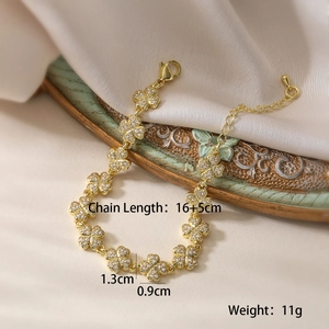 Luxuriöses 18K vergoldetes Kleeblatt-Armband mit weißen Zirkonia und verstellbarer Kette