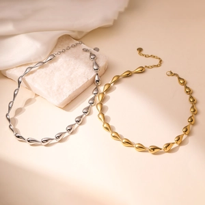 Minimalist Stainless Steel Teardrop Pendant Necklace For Women 18K Gold Plated Water Drop Shape Chain Choker Fashion Jewelry Gift