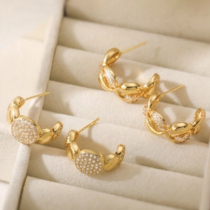 Fashion Copper C-Shape Stud Earrings With Pave Rhinestone Luxury Minimalist Geometric Earrings For Women Jewelry Gift