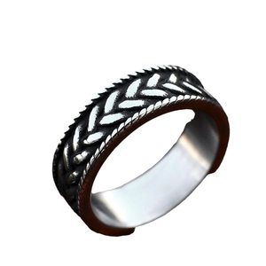 Vintage geflochtener Ring aus Titanstahl mit schwarz-weißem Webmuster für Herren
