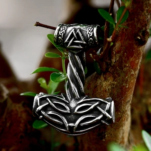Pendentif Mjölnir vintage avec symbole Valknut sur écorce, collier viking pour homme