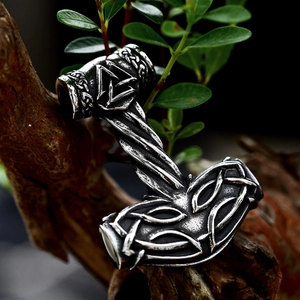 Pendentif Marteau de Thor Mjölnir vintage en acier inoxydable avec symboles Valknut