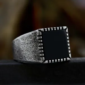 Vintage Stainless Steel Signet Ring For Men Antiqued Finish Black Square Inset Ethnic Style Daily Fashion Band Ring Jewelry
