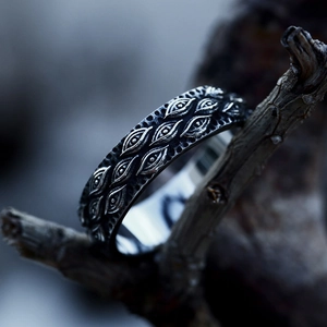 Retro stainless steel wide band ring for men with vintage gothic eye relief patterns