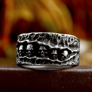 Men's punk stainless steel ring with rock texture and vintage skull carvings