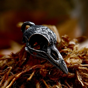 Vintage Gothic Stainless Steel Crow Skull Pendant Carved Viking Raven Head Bone Jewelry For Men Antique Black Steel Color