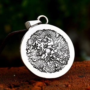 Collana con ciondolo a forma di drago in acciaio inossidabile retrò con finitura vintage