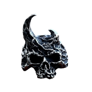 Retro punk style stainless steel skull ring with horns for men, vintage gothic jewelry gift
