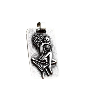 Gothic skull skeleton relief pendant in vintage silver stainless steel for men