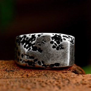 Vintage Edelstahl Felsenring Für Herren Verwitterte Lavatextur Tierpfotenabdruck Punk Band Ring Schmuck Accessoire Geschenk