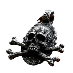 Pendentif tête de mort et os en acier inoxydable avec finition argentée antique