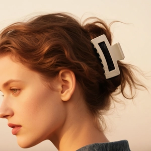 Minimalist 8.5cm matte grey square hair claw clip for elegant women styling