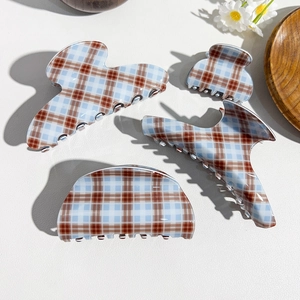 Retro Blue Brown Plaid Acrylic Hair Claw Clip Large Geometric Shark Clip Elegant Hairpin For Women Hair Accessories