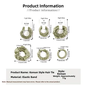 Spécifications de taille pour chouchous en satin vert avec mesures détaillées du tissu