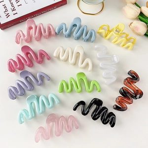 Wave Shaped Large Hair Claw Clip Glossy Matte Resin Shark Clip Geometric Hair Accessories For Women Daily Hair Fixing