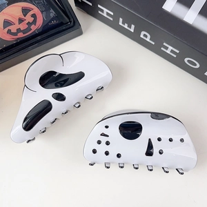 Macro di fermagli per capelli a fantasma di Halloween con finitura lucida bianca e nera