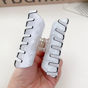Pinza per capelli a forma di fantasma in bianco e nero per acconciature di Halloween