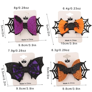 Detailed dimensions and weight of Halloween glitter bow hair clips with bat wings