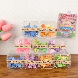 Set de mini barrettes colorées en plastique mat aux formes de fleurs et de cœurs sucrés