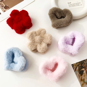 Simpatici Fermagli per Capelli a Granchio in Peluche a Forma di Fiore e Cuore Accessori per Capelli Autunno Inverno Donna Ragazze