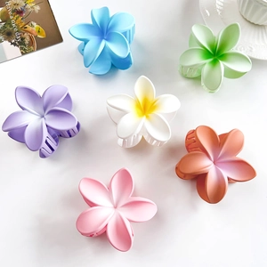 Matte Plumeria Flower Hair Claw Clip Gradient Frangipani Hair Clamp For Women Summer Vacation Fashion Hair Accessories