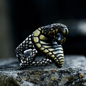 Vintage stainless steel cobra snake ring with retro two-tone gold and silver finish