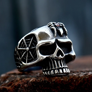 Anillo de Acero Inoxidable con Calavera Estilo Punk Gótico Vintage para Hombre con Estrás Rojo y Telaraña Tallada