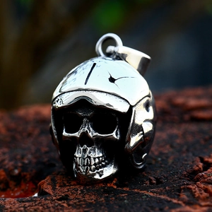 Pendentif crâne punk gothique avec casque de pilote en acier inoxydable pour homme