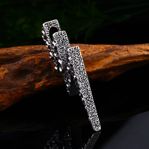 Retro lightning bolt titanium steel pendant with hammered texture for men's necklace