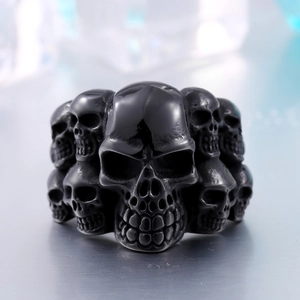 Bague punk gothique en acier inoxydable noir pour hommes avec design de crânes multiples